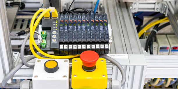 Industrial internet of things, innovative manufacturing and smart industry: human machine interface app on a digital tablet